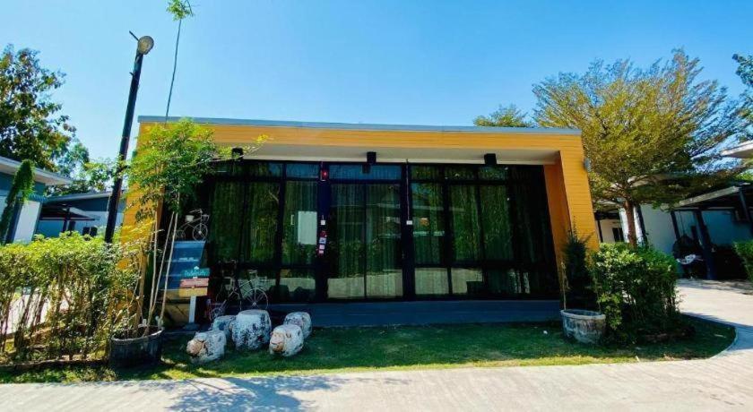 Sixty-Nine Resort Nakhon Phanom Luaran gambar